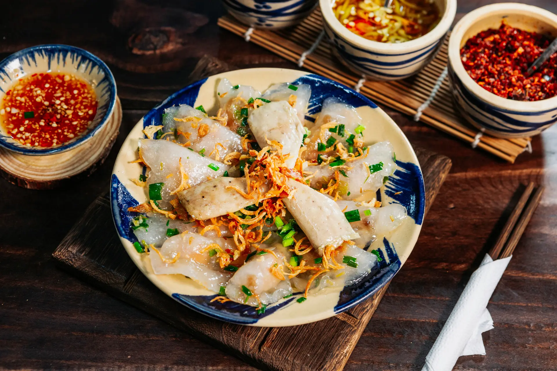 Hình ảnh Bánh Bột Lọc Phần Trẻ Em + Chả (6 cái)
