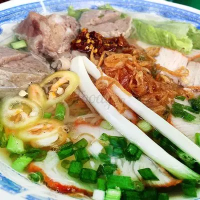 Hình ảnh Hủ tiếu -thịt ,bò viên,tim,gan,phèo...