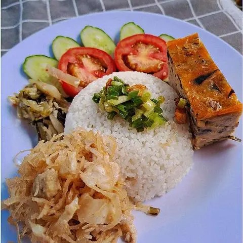 Hình ảnh CƠM TẤM- BÌ- CHẢ