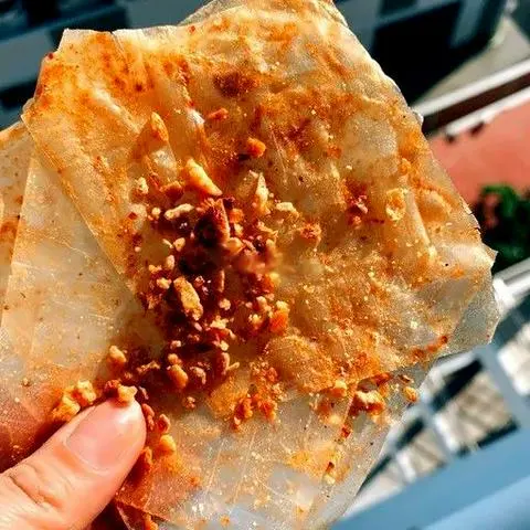 Hình ảnh Bánh tráng xike cháy tỏi siêu cay cay
