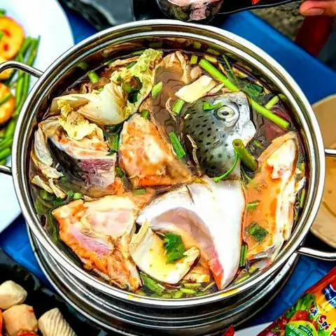 Hình ảnh Lẩu đầu cá hồi