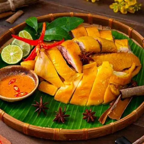 Hình ảnh Gà Ủ Muối - Nguyên Con