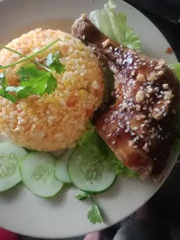 Hình ảnh Cơm gà sốt tiêu đen
