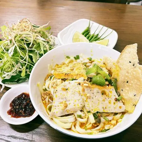 Hình ảnh MÌ QUẢNG CHẢ (TÔM -CUA)