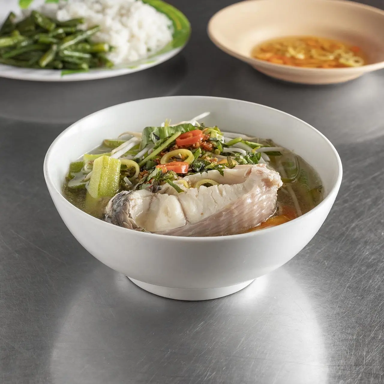 Hình ảnh Cơm canh chua cá hú