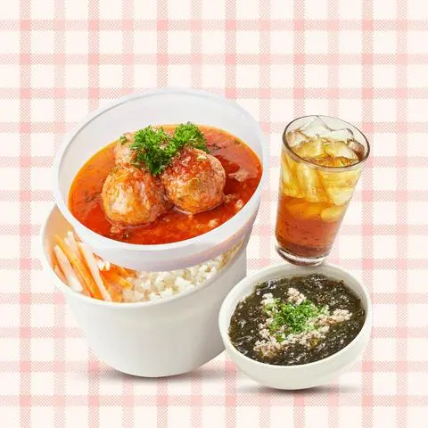 Hình ảnh Combo Cơm Xíu Mại Xốt Cà, Canh Rong Biển, Nước Sâm Hạt Chia