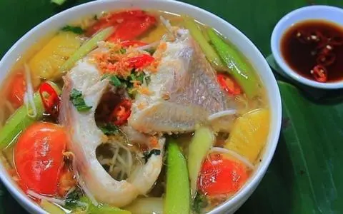 Hình ảnh Cơm canh chua cá điều hồng 
