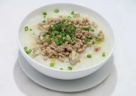 Hình ảnh Cháo gà ta thịt bằm cho em bé