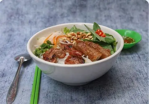 Hình ảnh bún thịt nướng đầy đủ