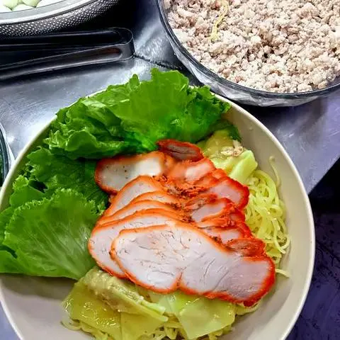 Hình ảnh Mì hoành thánh xá xíu
