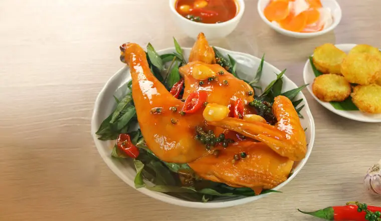 Hình ảnh 1/2 Con Gà Hấp Mắm Nhĩ