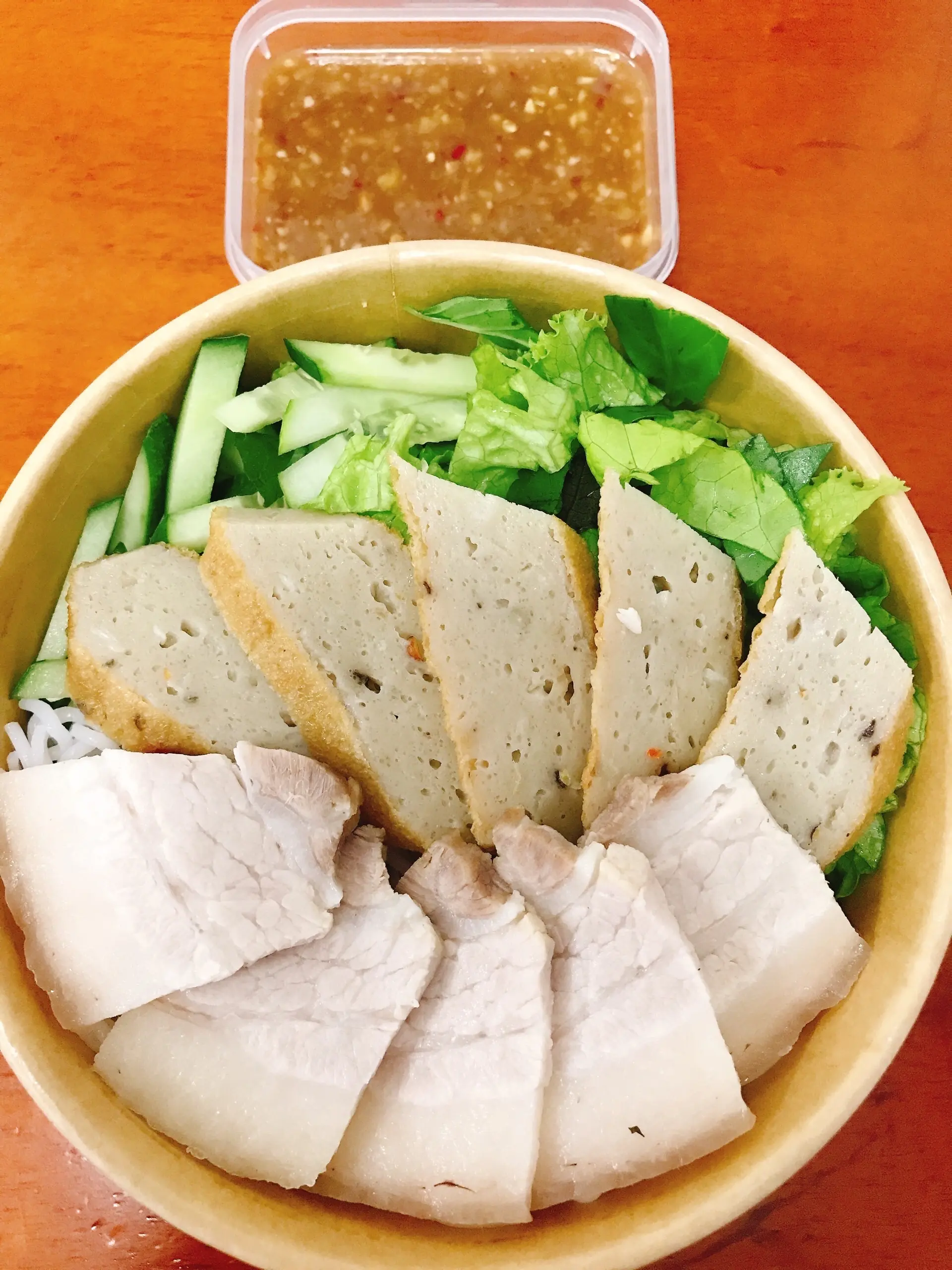 Hình ảnh Bún mắm nêm thịt luộc - chả cá