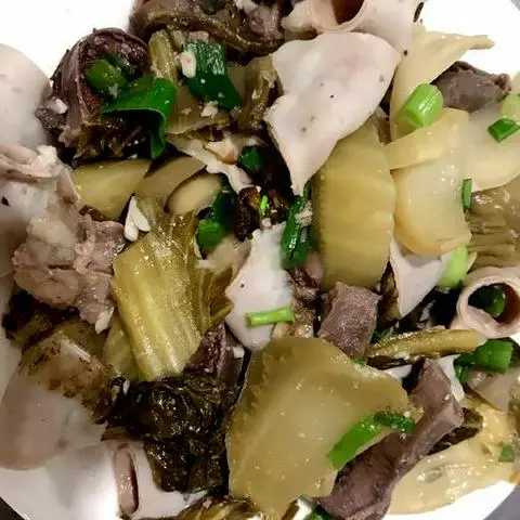 Hình ảnh Lòng heo xào lớn