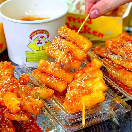 Hình ảnh Bánh Gạo Sốt Cay