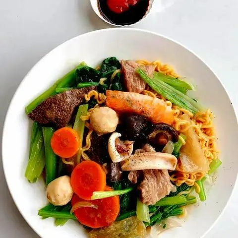 Hình ảnh Mì gói xào thập cẩm (xào khô)