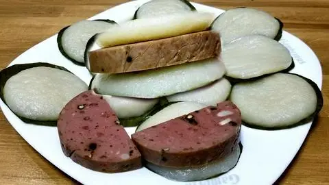 Hình ảnh Bánh dày kẹp chả bò 