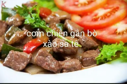 Hình ảnh cơm chiên gân bò xào sa tế 