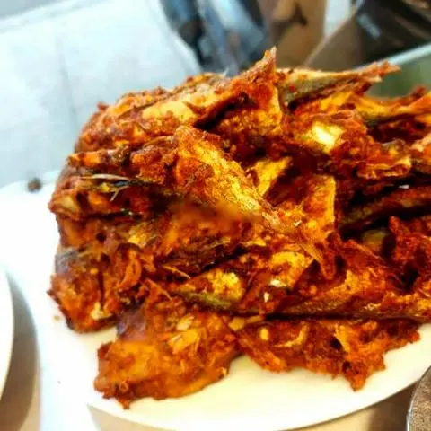 Hình ảnh Cá bạc má chiên muối sả