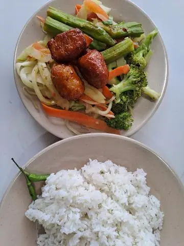 Hình ảnh Cơm sườn dừa chay (3 cái)