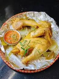 Hình ảnh Gà Hấp mía lau 
