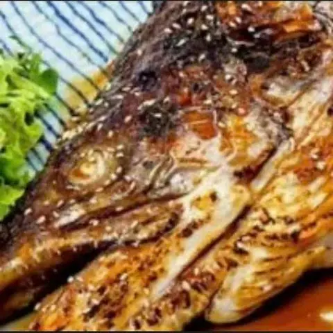 Hình ảnh Đầu Cá Hồi nướng sốt Teriyaki.