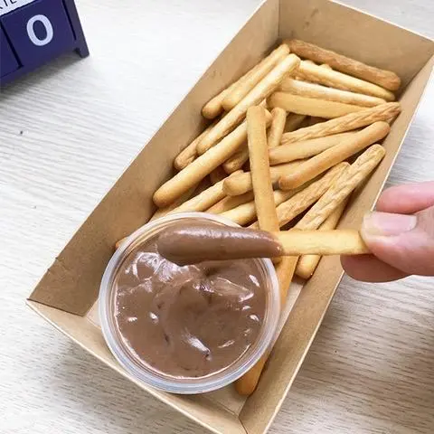 Hình ảnh Bánh Que Chấm Sốt Chocolate