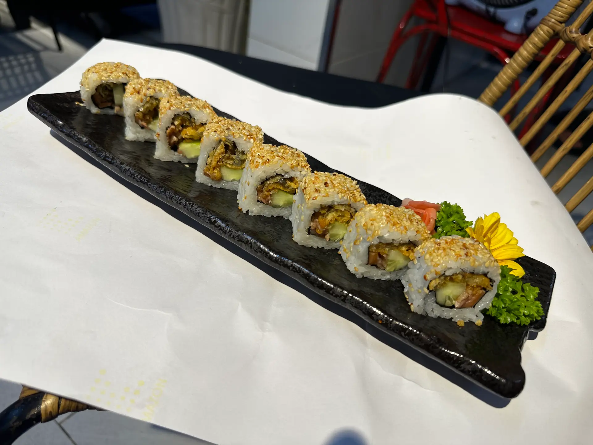 Hình ảnh Goma Cali maki