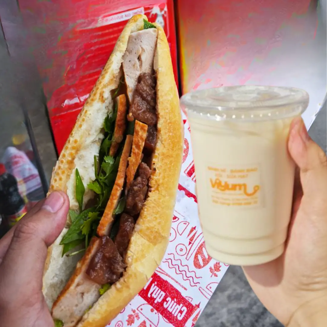 Hình ảnh Combo Bánh mì Thịt Chả Đặc biệt & Sữa hạt Điều