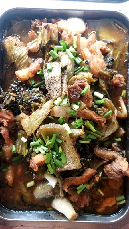 Hình ảnh Thịt kho cải chua