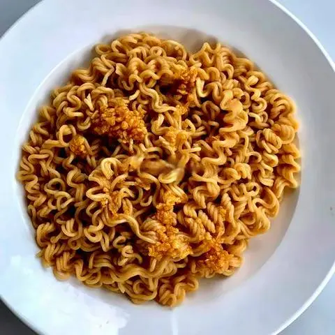 Hình ảnh Mì gói ăn thêm