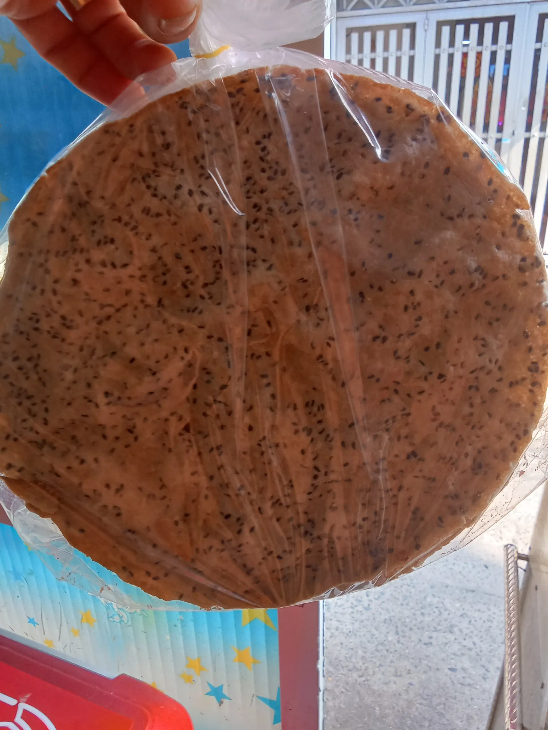 Hình ảnh Bánh đa mè đen (5 cái)