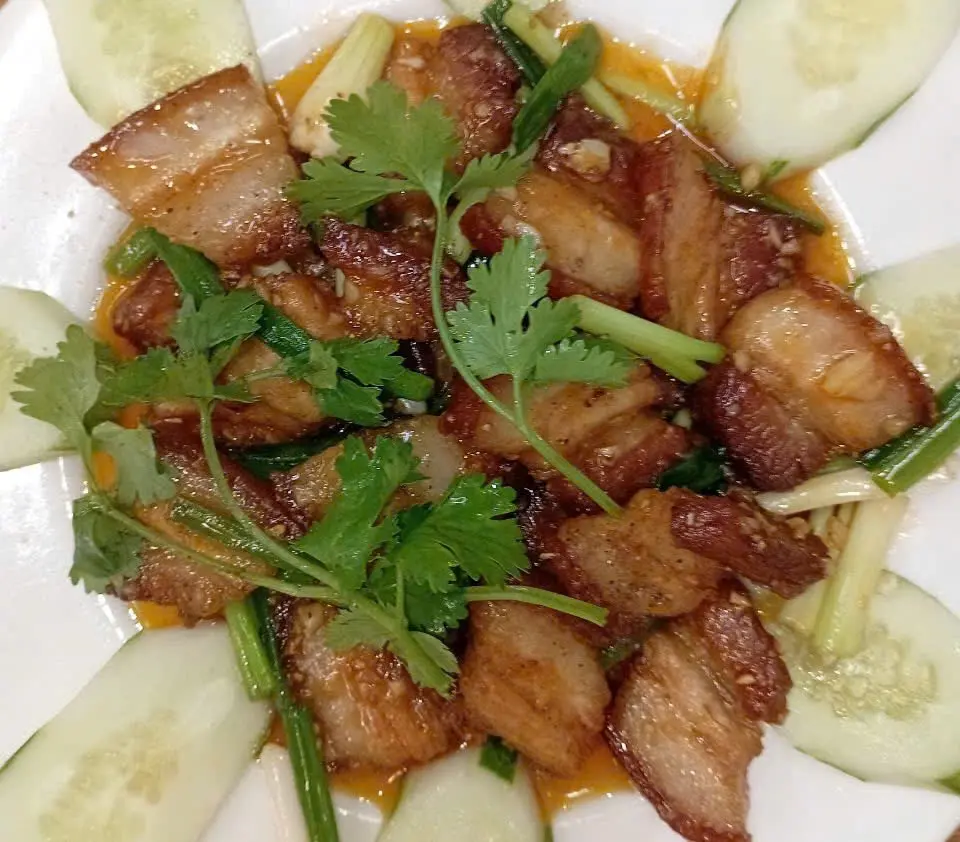 Hình ảnh Phần ba rọi rằng cháy cạnh