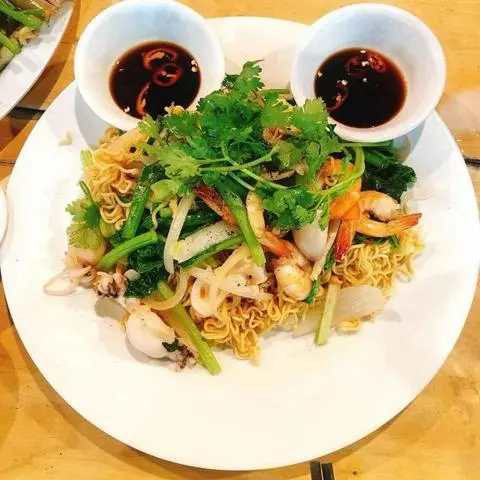 Hình ảnh Mì gói xào thập cẩm