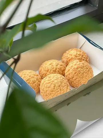 Hình ảnh Bánh su kem vỏ rạn