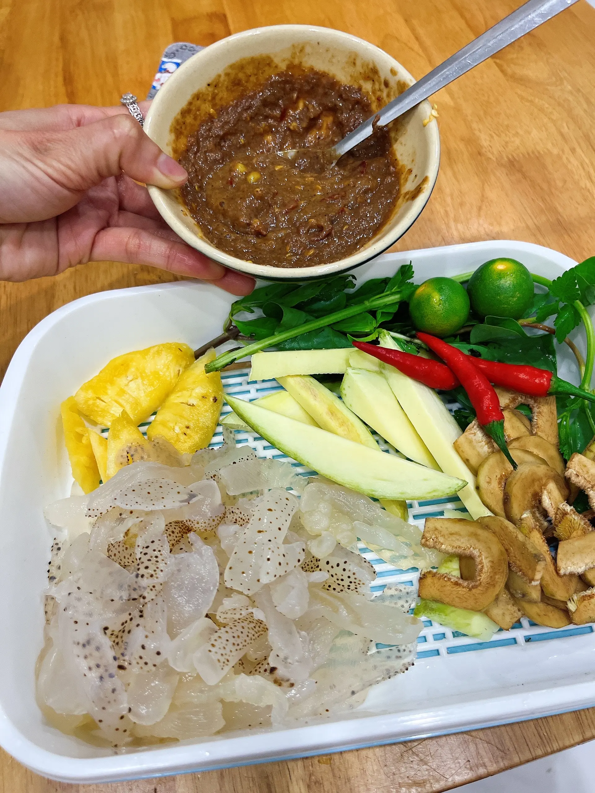 Hình ảnh Combo Sứa Mắm Ruốc Huế 