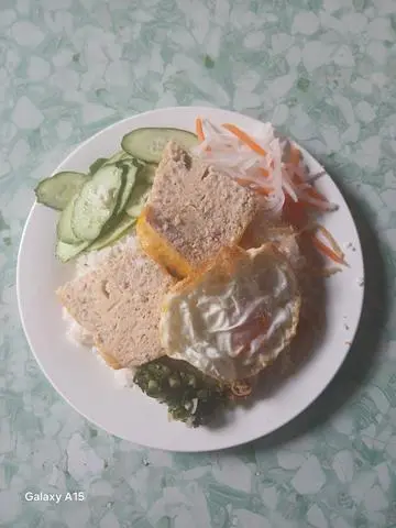 Hình ảnh Cơm Chả Ốp la