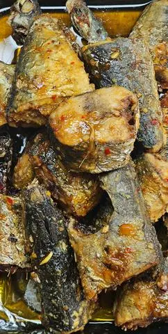 Hình ảnh Cá Ngừ Chiên Sốt Mắm Tỏi