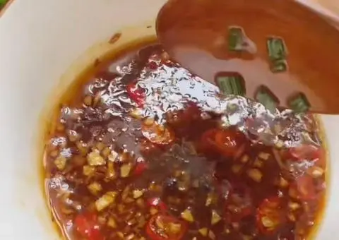 Hình ảnh Sốt Chấm Tương Ớt Sate Hẹ Phi - 1 Hũ