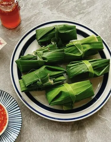 Hình ảnh Bánh bột lọc (chín ăn liền) phần lớn 12 bánh kèm mắm 