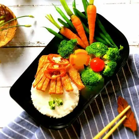 Hình ảnh Cơm sườn non chay chiên giòn - crispy vegetarian pork ribs