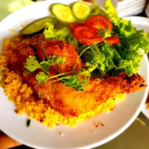 Hình ảnh Cơm chiên hải sản - gà