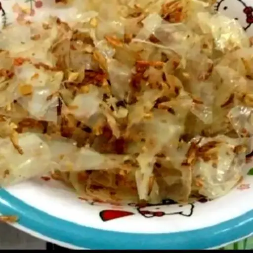 Hình ảnh Bánh tráng dẻo trộn sa tế hành phi