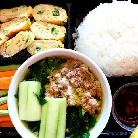 Hình ảnh 02 cơm trứng chiên thịt bằm - 02 nước