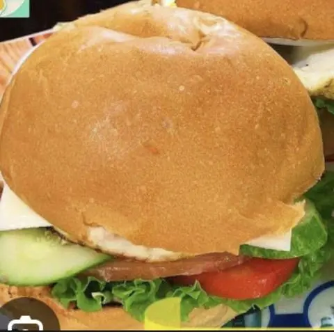 Hình ảnh Hambuger Thịt Nguội + Trứng Chà Bông