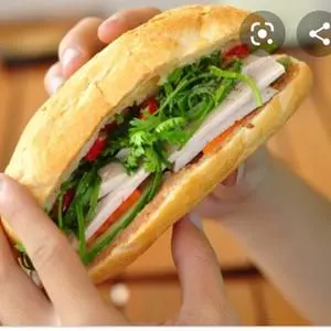 Hình ảnh Bánh mì chả lụa