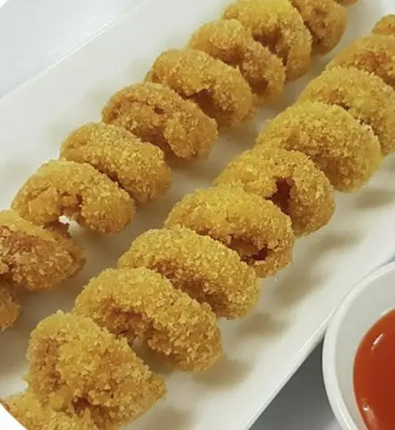 Hình ảnh Xúc Xích Lốc Xoáy Lắc Phô Mai (1 Cây)