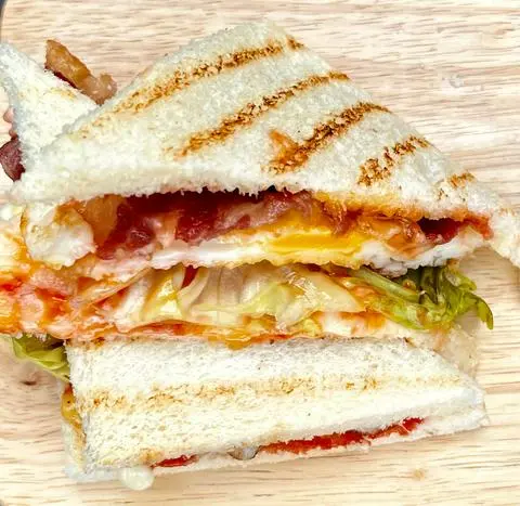 Hình ảnh Sandwich bacon trứng