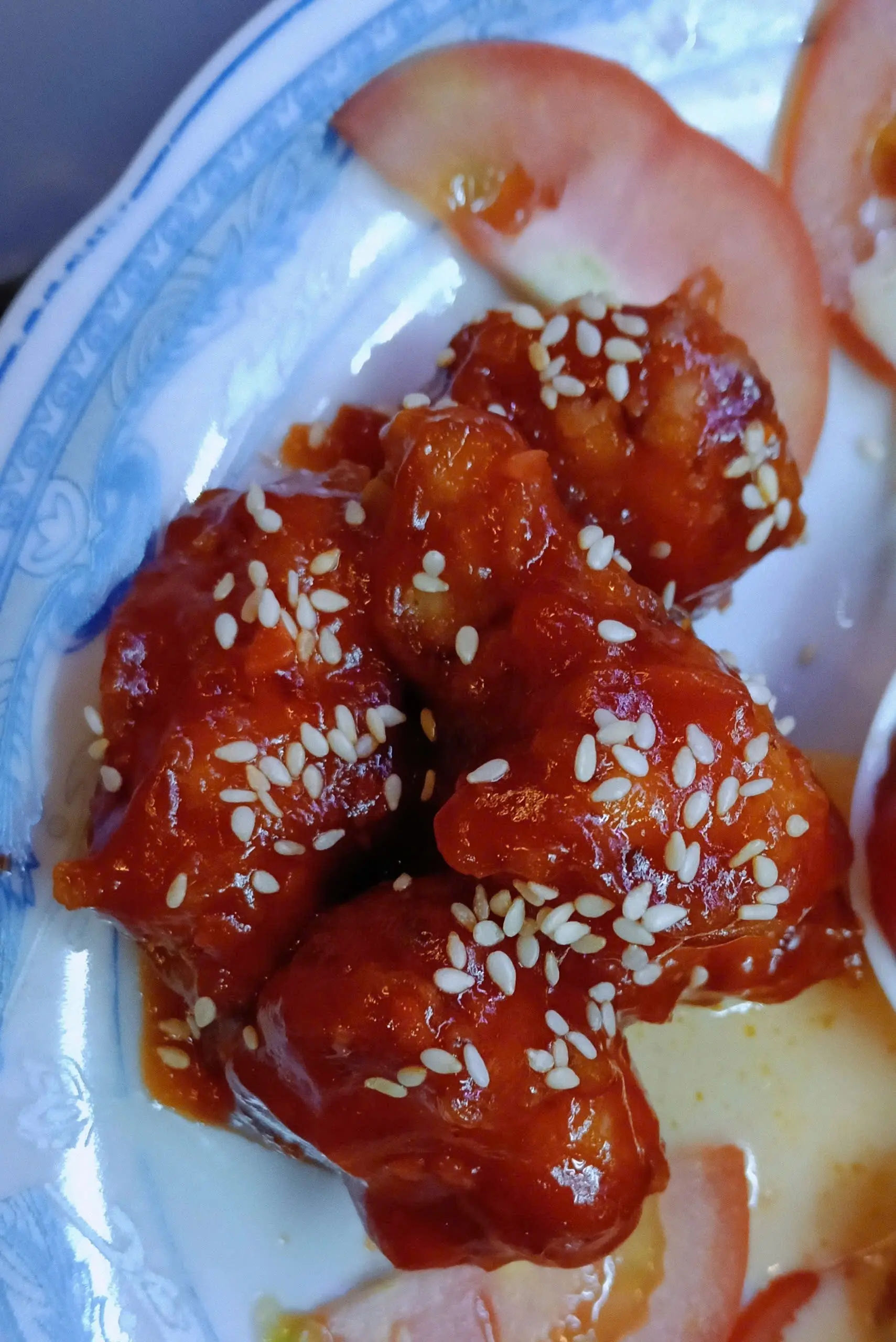Hình ảnh Gà viên sốt cay