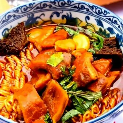 Hình ảnh Combo phá lấu mì gói & phá lấu bánh mì