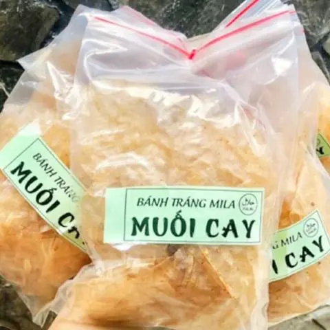 Hình ảnh Bánh tráng muối cay 